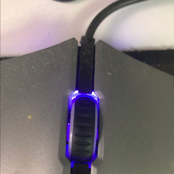 Gaming Mouse with Pink LED Lights - Picture 8 of 11